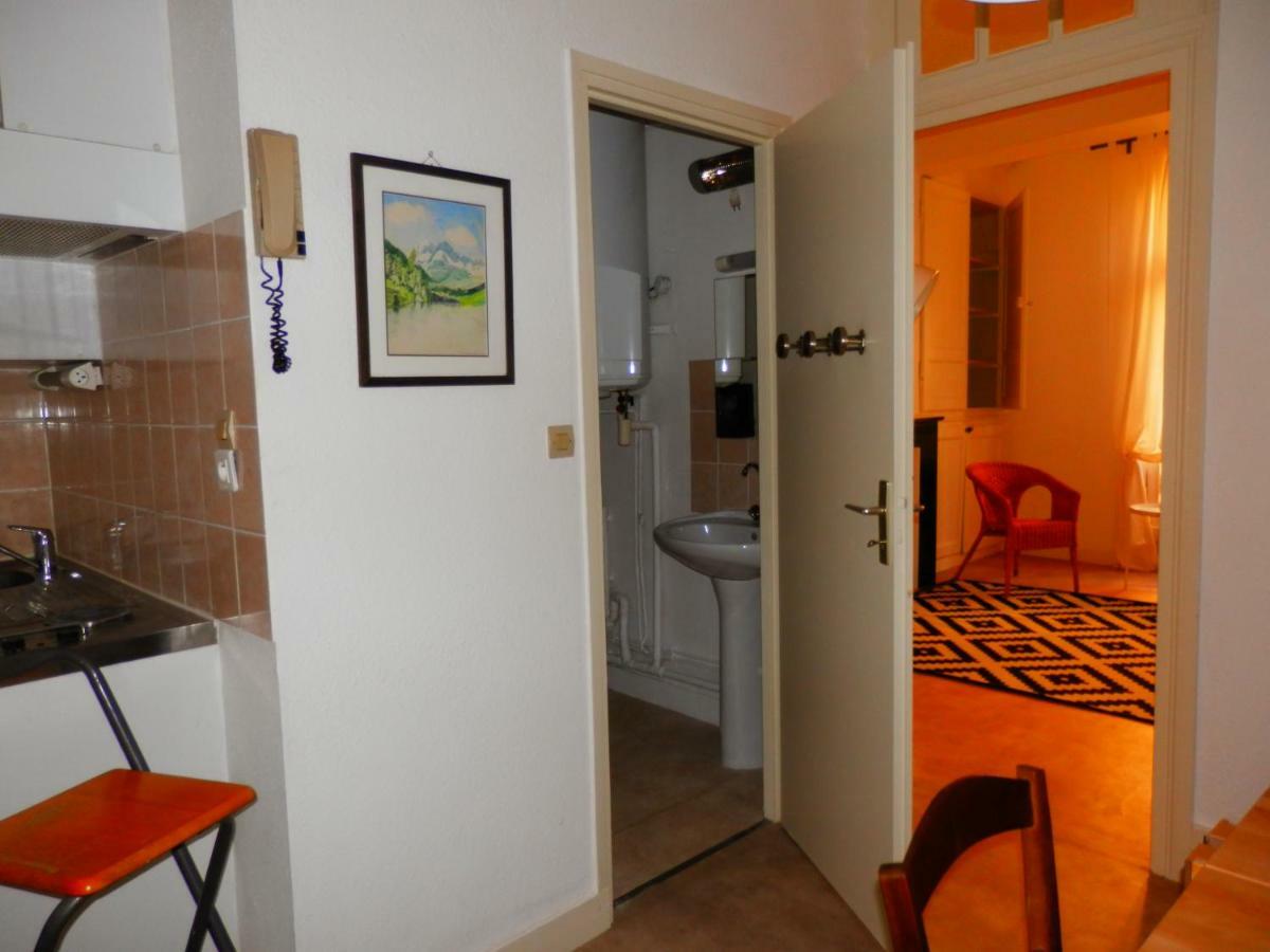 Couette & Cafe Roxane Apartment Bergerac Bagian luar foto